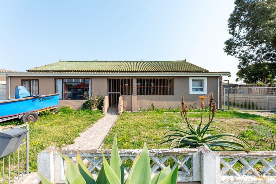 5 Bedroom Property for Sale in Laaiplek Western Cape